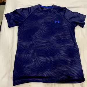 Slightly used Mens medium  shirt, perfect for running and other exercise!